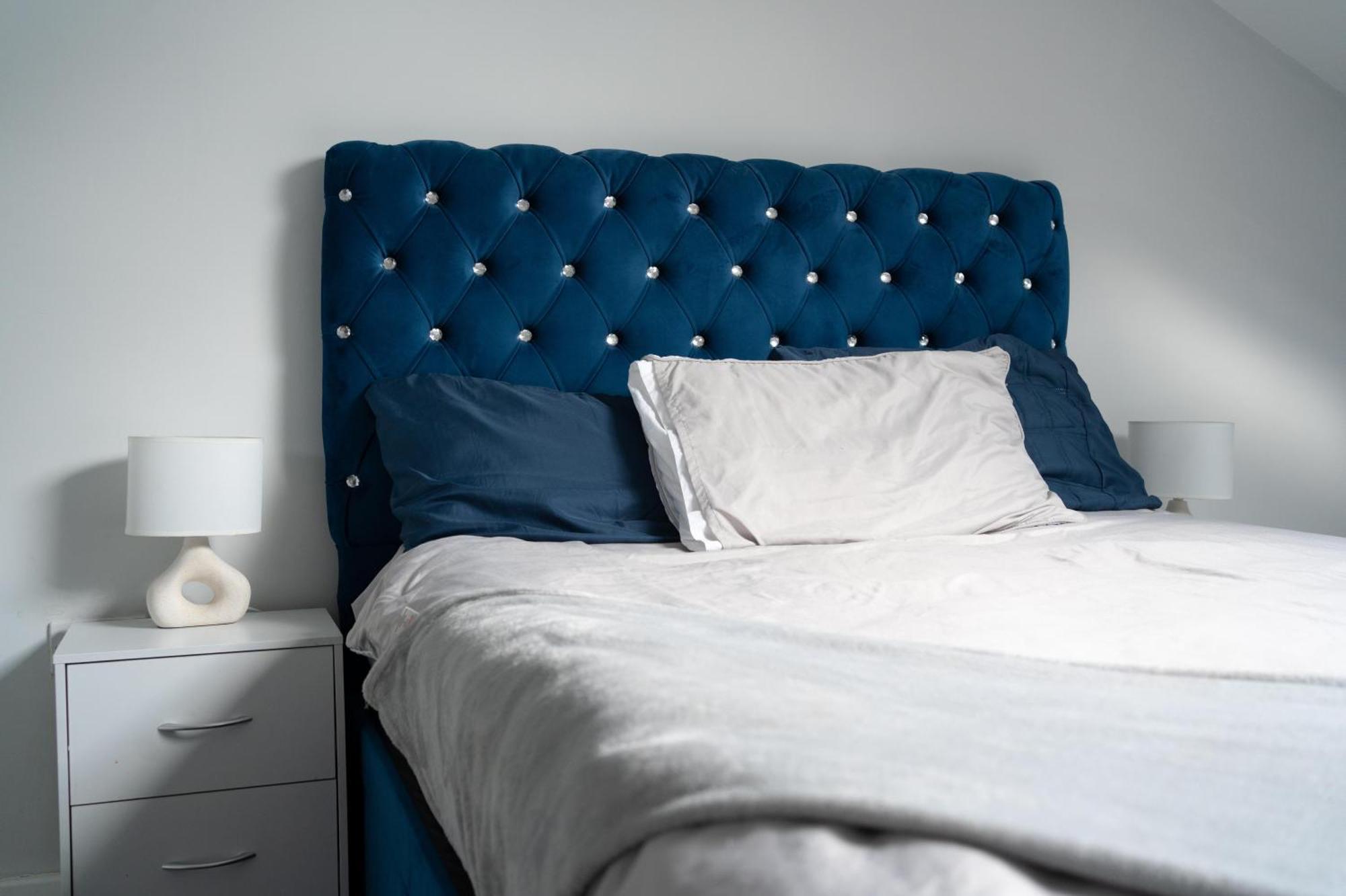 The Luxe By Waggoner Aparts 2 Bedroom! Bradford  Dış mekan fotoğraf